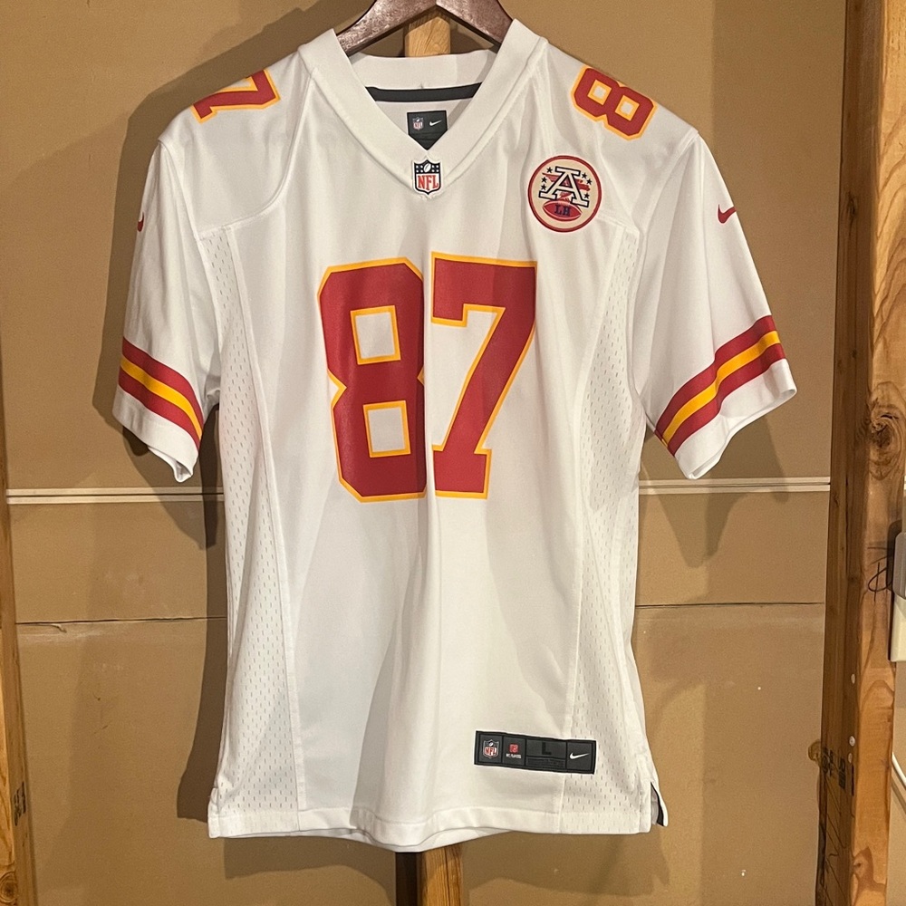 Travis Kelce Jersey Kids Size Large
